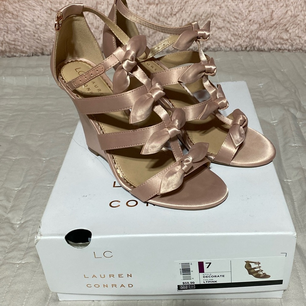 LC Lauren Conrad Wedge